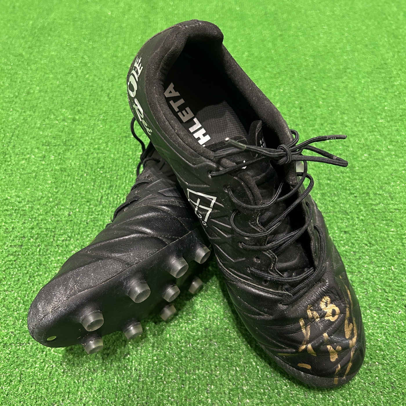 大山啓輔選手サイン入りスパイクプレゼント企画2枚目の画像