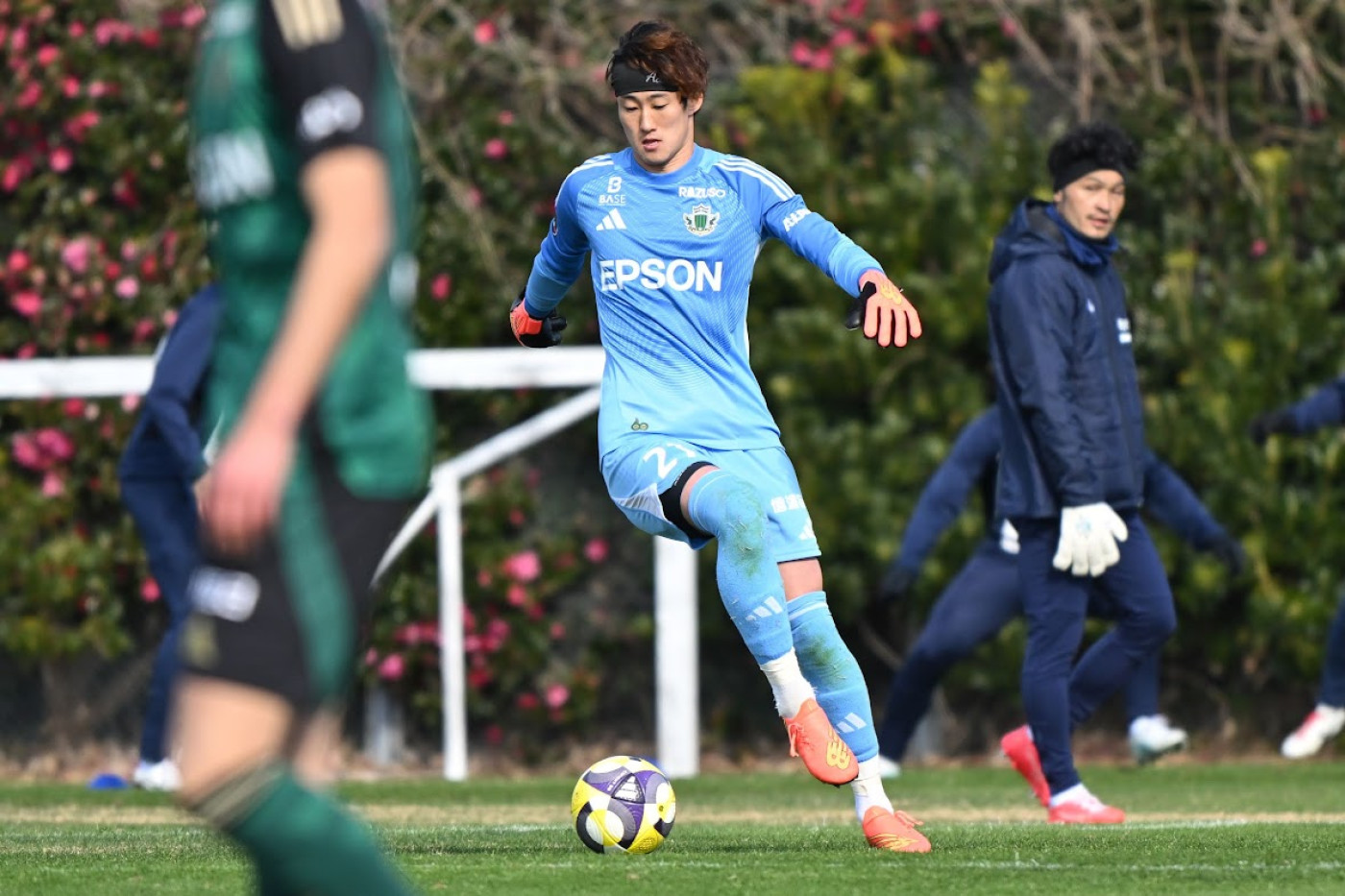 西村遥己選手GKグローブプレゼント企画3枚目の画像