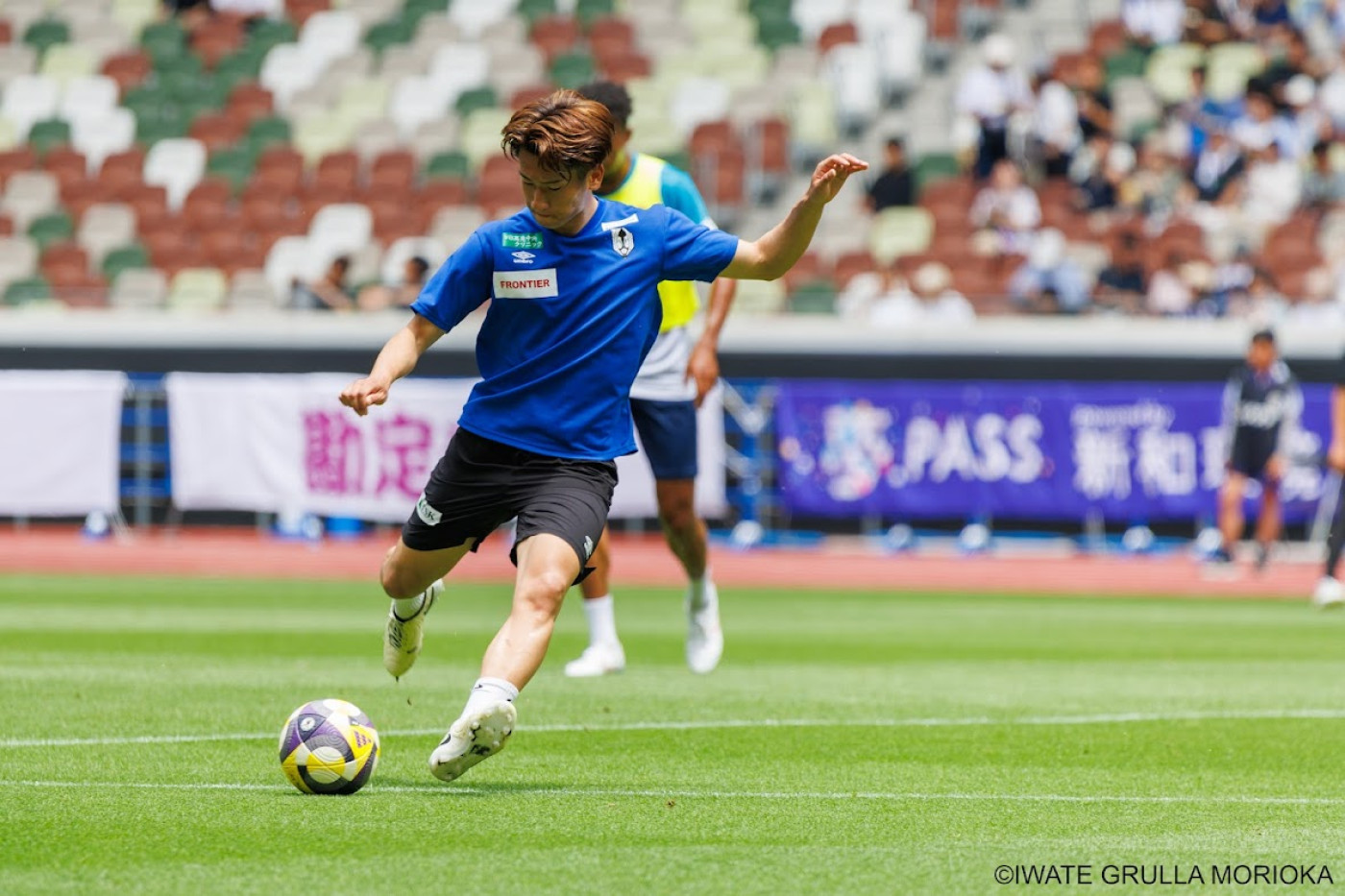 弓削　翼選手スパイクプレゼント企画2枚目の画像