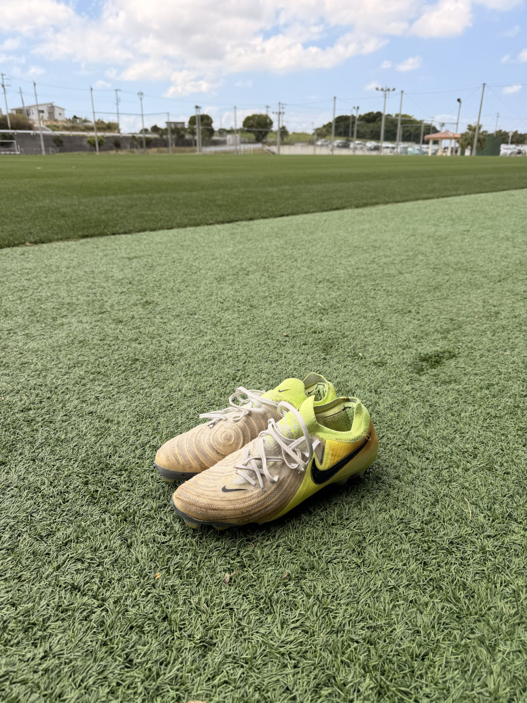 佐藤未勇選手サイン入り　サッカースパイクプレゼント企画画像