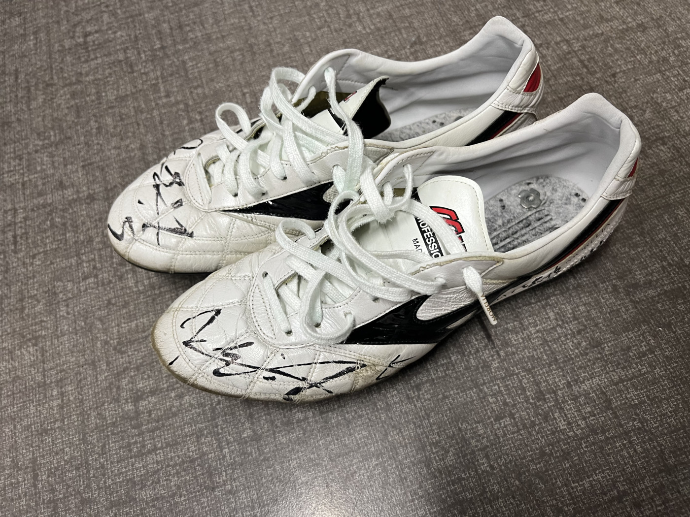 喜岡佳太選手試合用スパイクプレゼント企画2枚目の画像